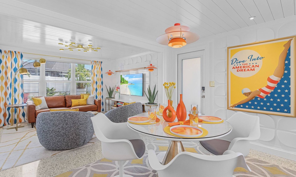 South Venice House | Retro Beach Retreat w/Surf Shack in South Venice