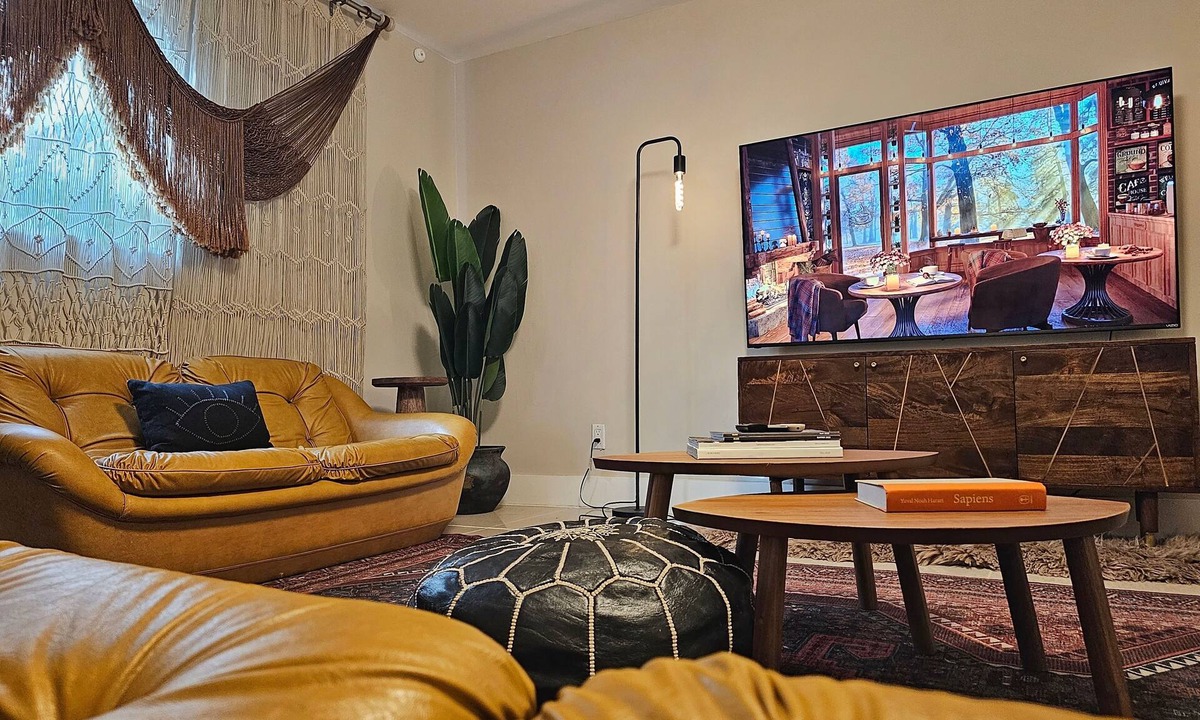 River Oaks House | River Oaks Bungalow by The Guest/House Collection