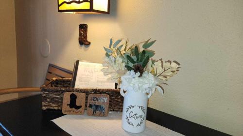 River Ranch Apartment | River Ranch Ground Floor Condo Steps to Rodeo and Saloon! 139