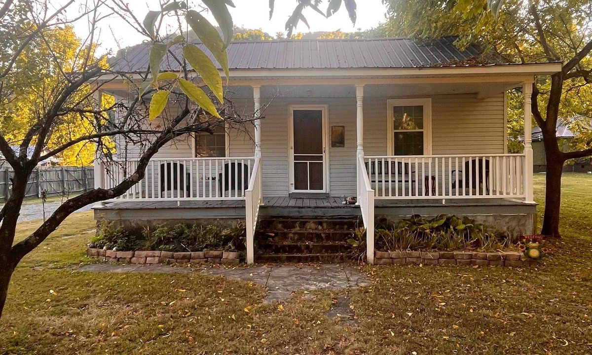 Meadow Bridge House | Riverfront Cabin - Steps Away from the New River