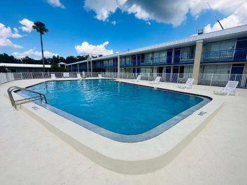 Silver Springs Hotel | Rodeway Inn Silver Springs - Ocala East