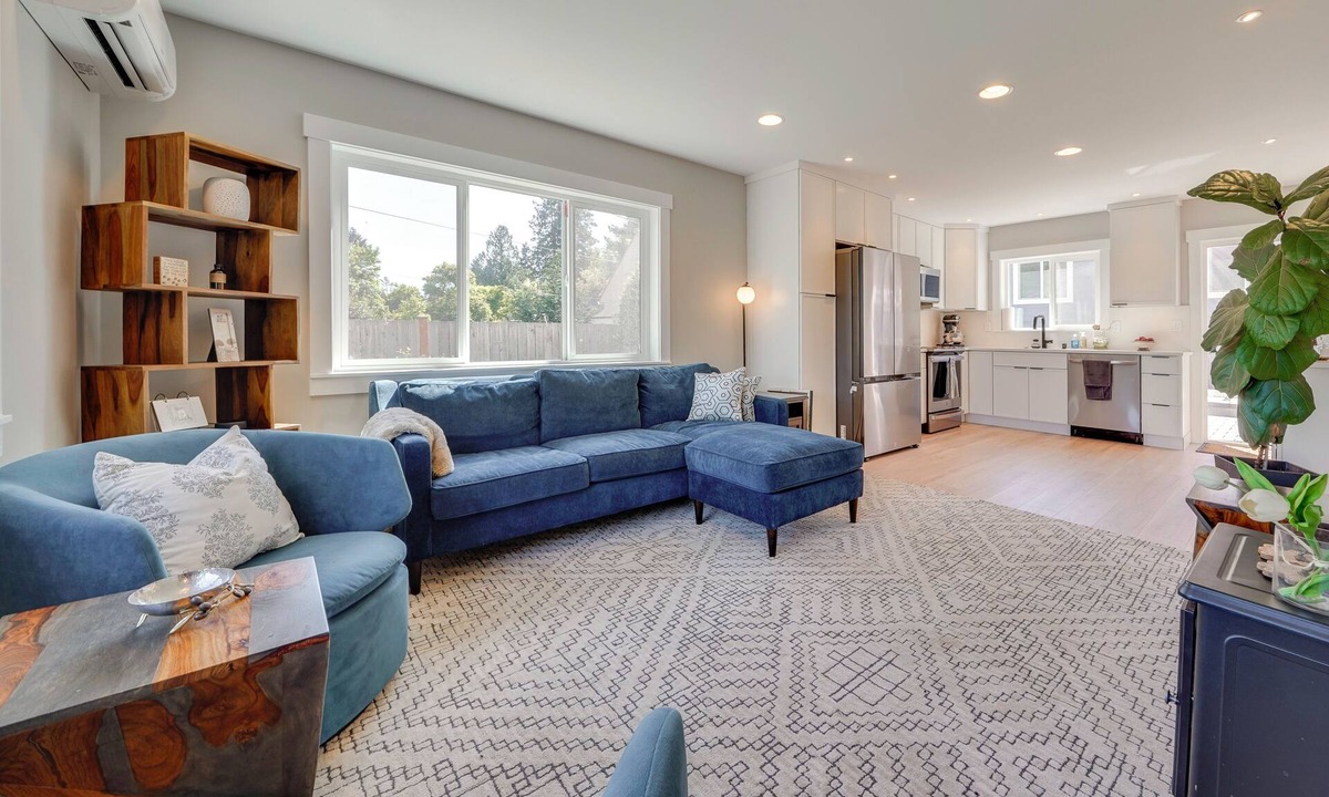 Roxhill House | Rooftop Deck + Private Patio! West Seattle Home