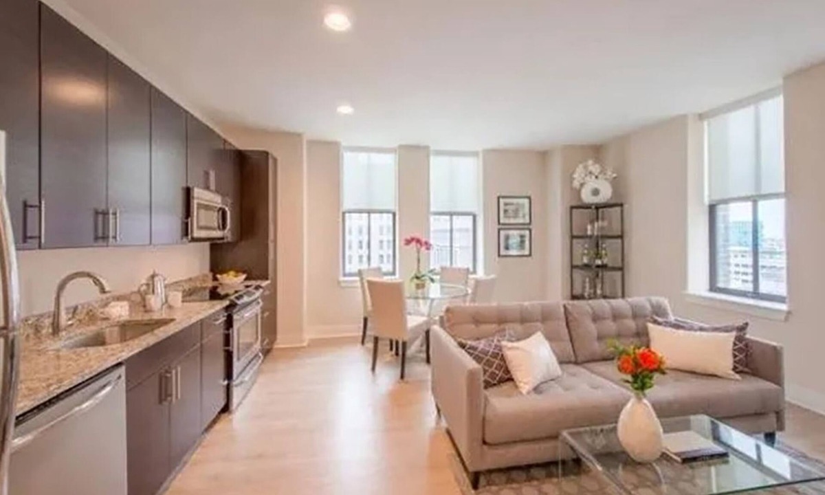 Downtown Baltimore Condo | Rooftop Pool & Lounge in Downtown - Free Parking