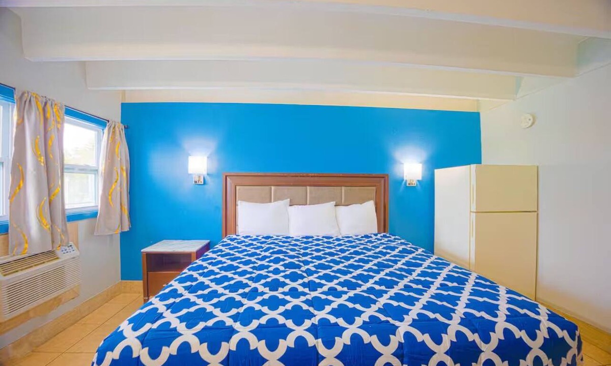 Merritt Island Hotel | Room w/Marble Shower & King Bed Perfect for Exploring Space Coast Highlights