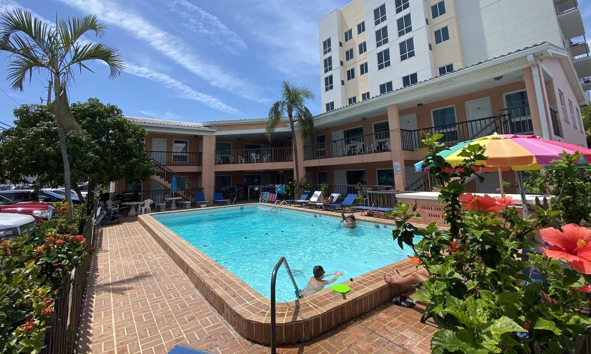 Clearwater Beach Hotel | Rose Motel