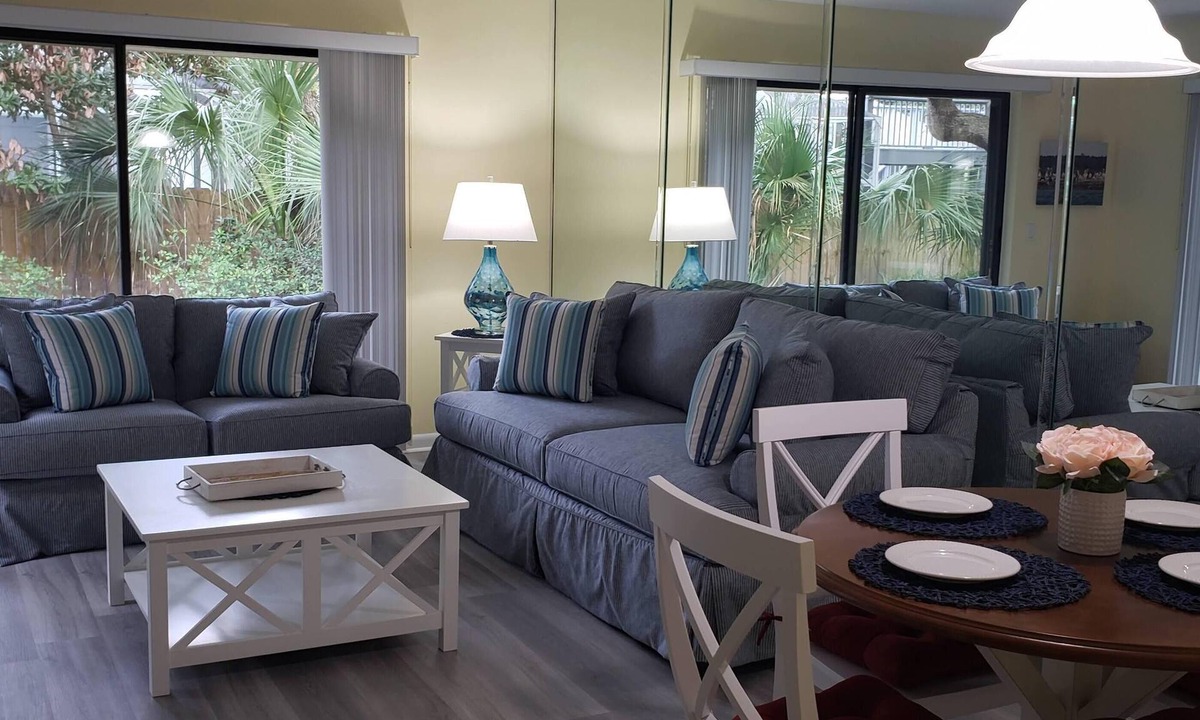 St. Augustine Beach Villa | SABTR- 710- 6 MIN. WALK TO THE BEACH! POOL, CLEAN,2BR,2BA VILLA, 5-STAR REVIEWS!