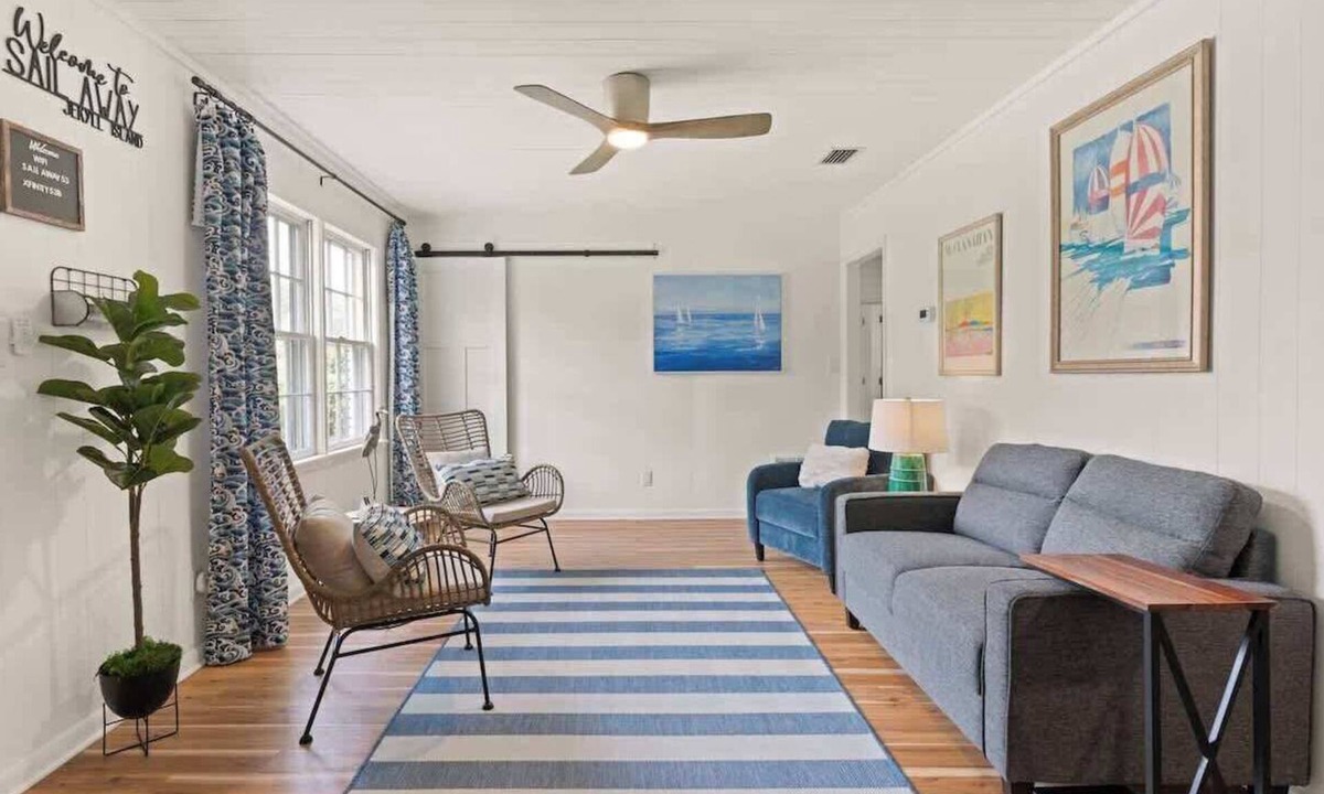Jekyll Island House | Sail Away - Pet Friendly!