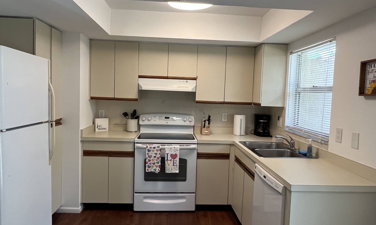 Park East Villa | Sarasota Downtown with heated swimming pool