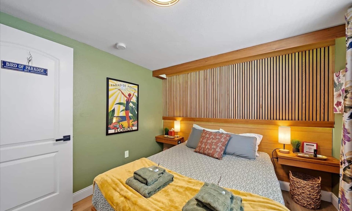 Park East House | Sarasota Retro Retreat