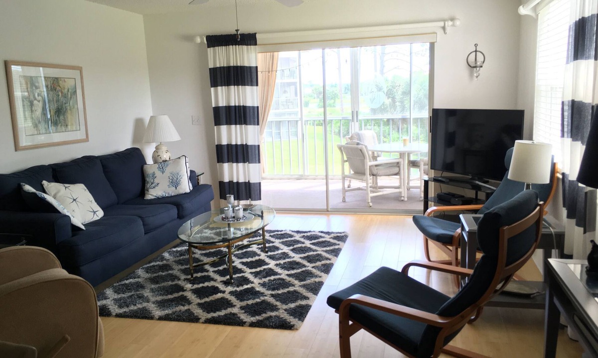 Palmer Ranch Condo | Sarasota Stoneybrook Golf Condo near Siesta Key
