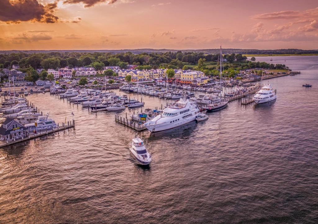 Old Saybrook Center Hotel | Saybrook Point Resort & Marina