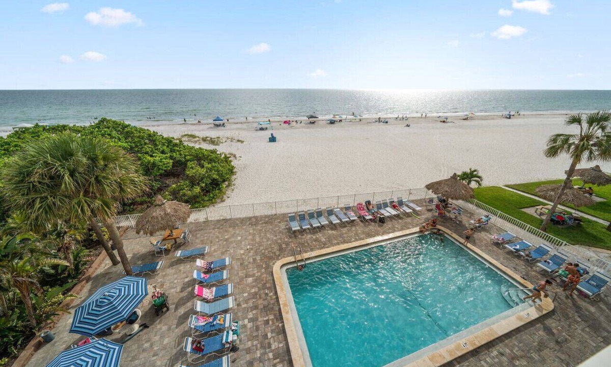 Redington Shores Condo | Sea Oats Condo #302 Direct Gulf with Heated Pool
