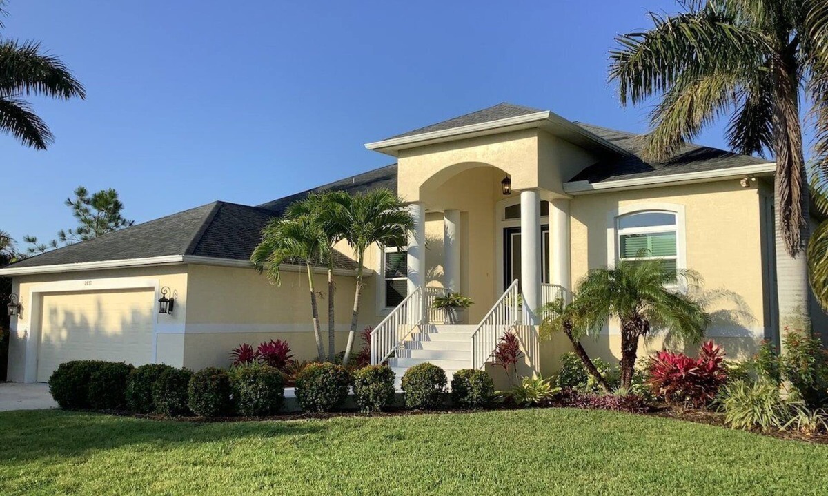 South Venice House | Seaclusion - stunning bayfront home with pool