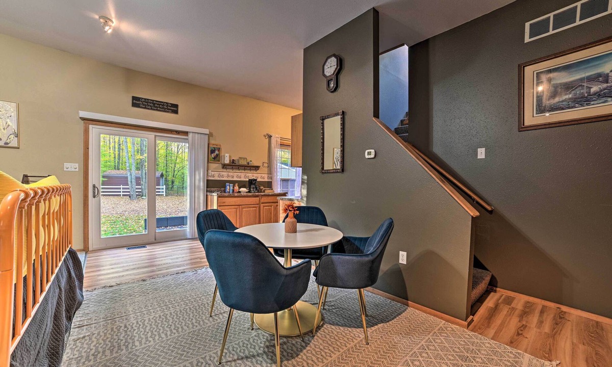 Frederic Cottage | Secluded & Rural Frederic Home w/Barn on 25 Acres