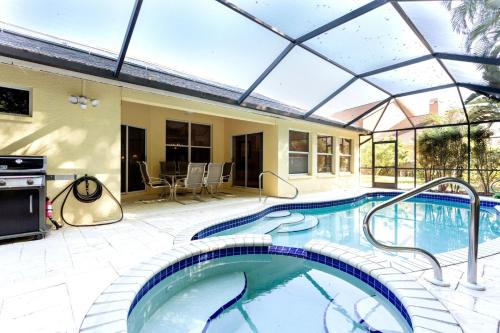 Fountain Lakes House | SERENE & ATTRACTIVE 3BR HEATED POOL/SPA HOME