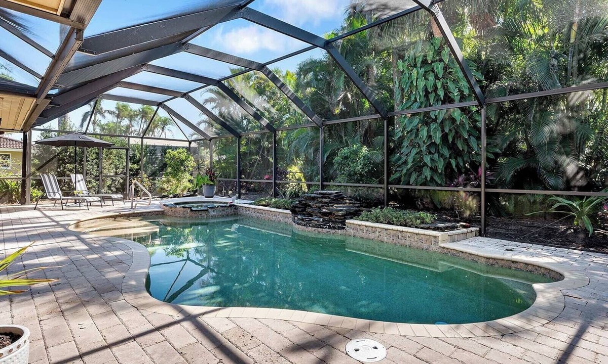 McGregor House | Shaddelee - Spa & Pool | Quiet, Upscale Escape