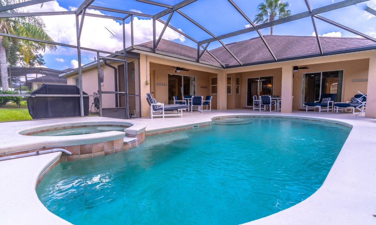 Tuscan Ridge House | Single-story Tuscan Ridge Home | Private Pool and Spa | Sleeps 9 | Game Room