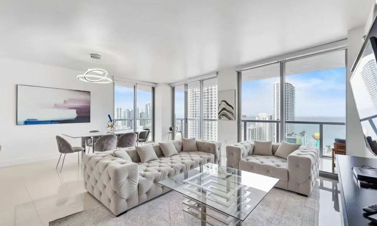 Hallandale Beach Condo | Sleek & Spacious 3-BR Condo at Miami’s Beachwalk Resort - 25 min to MAJOR INTERNATIONAL SPORTING EVENT!