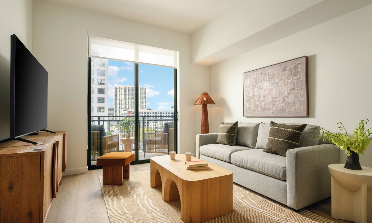 Midtown Hotel | Sleeps 20 | 3 Suites in New Luxury Hotel w/Rooftop Pool | Sense28 by AvantStay