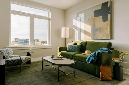 Hawthorne Apartment | Sonder by Marriott Bonvoy Ovation Apartments Avenue of the Arts
