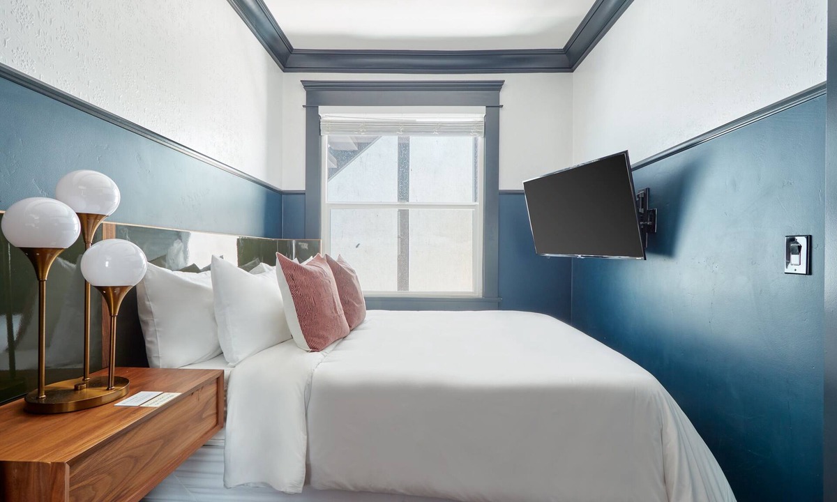 East Village Apartment | Sonder The Baker | Small Full Room