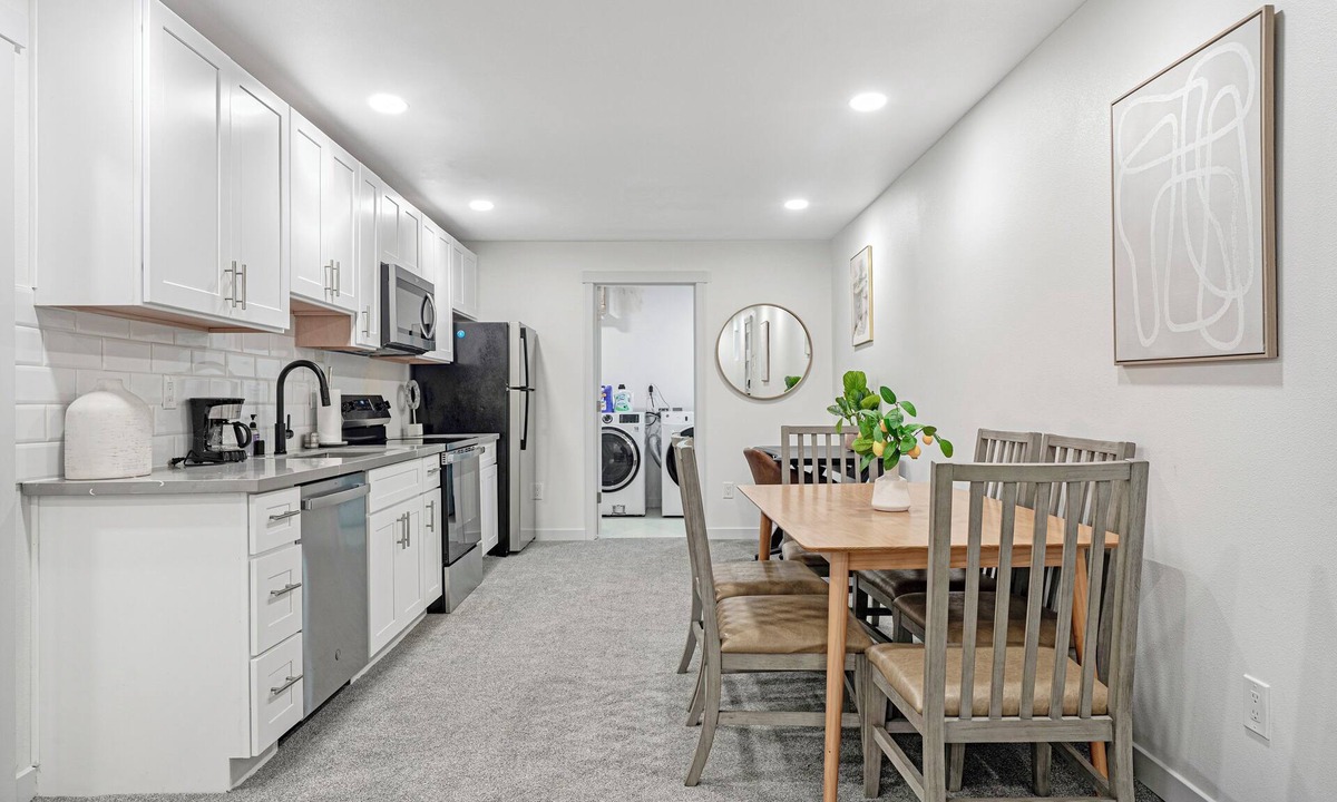 Mount Baker Condo | Soothing Renovated 2-bedroom condo with AC & Laundry in vibrant Seattle Mt Baker