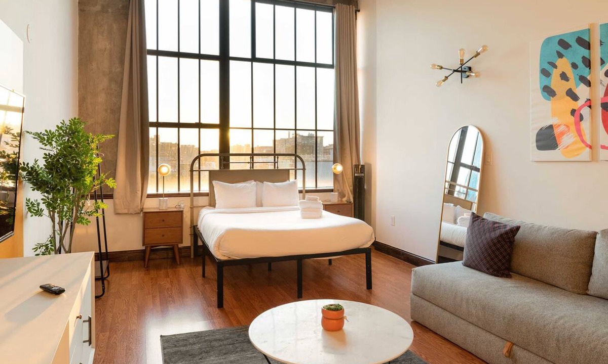 West Poplar Apartment | Sosuite | Studio w W/D, Gym, On-Site Restaurant