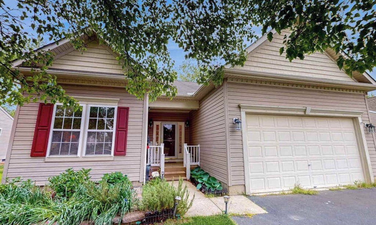 Ocean View House | South Hampton home with shared pool, game room, & water view- dog-friendly