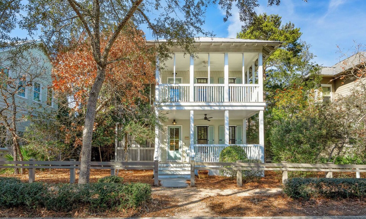 Watercolor House | Southern Tide - WaterColor Park District, Complimentary 6 - Seater Golf Cart!