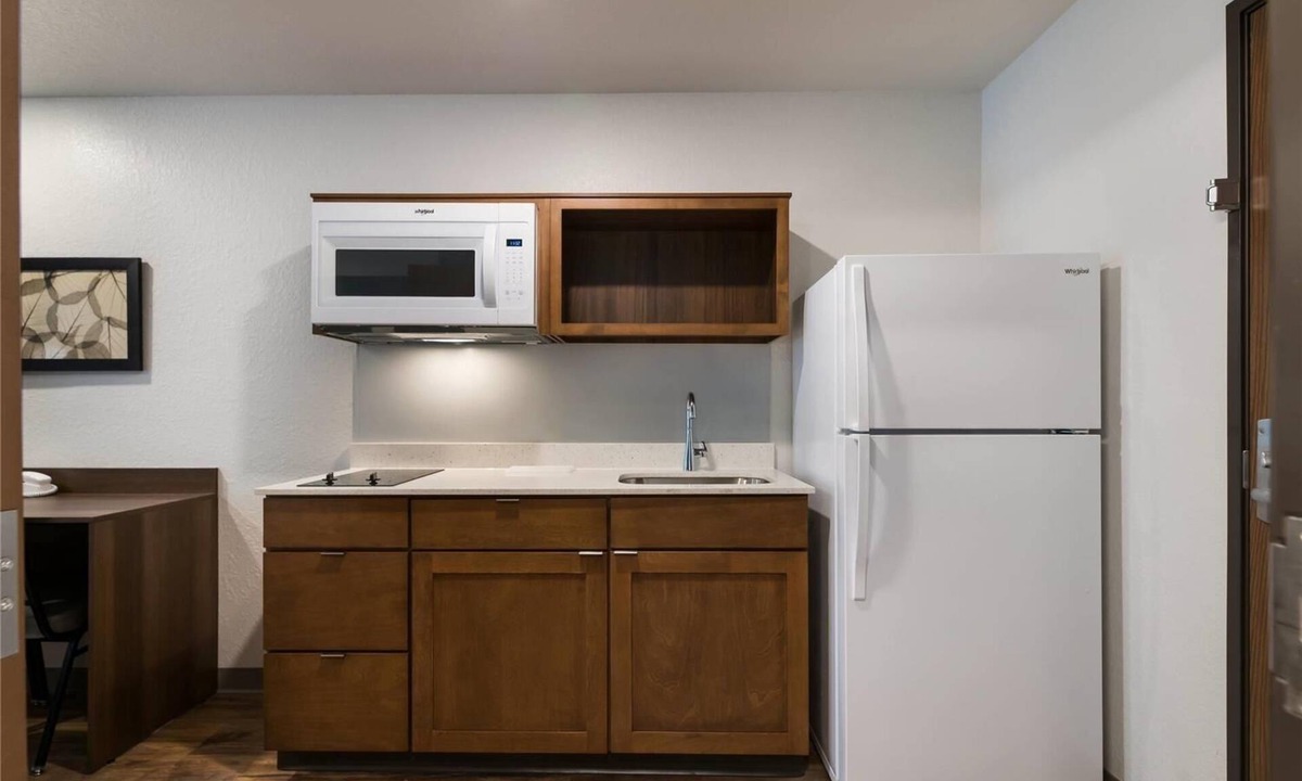 Rockledge Hotel | Space w/Full Kitchen Ideal for Work Trips or Long Florida Beach Stays - 2 Rooms