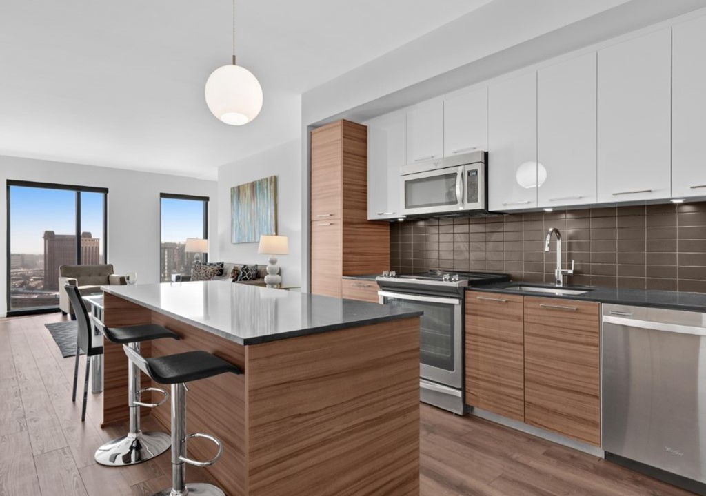 McLean Apartment | Spacious | 1 Bedroom Apartment | Tysons Corner Center | by GLS
