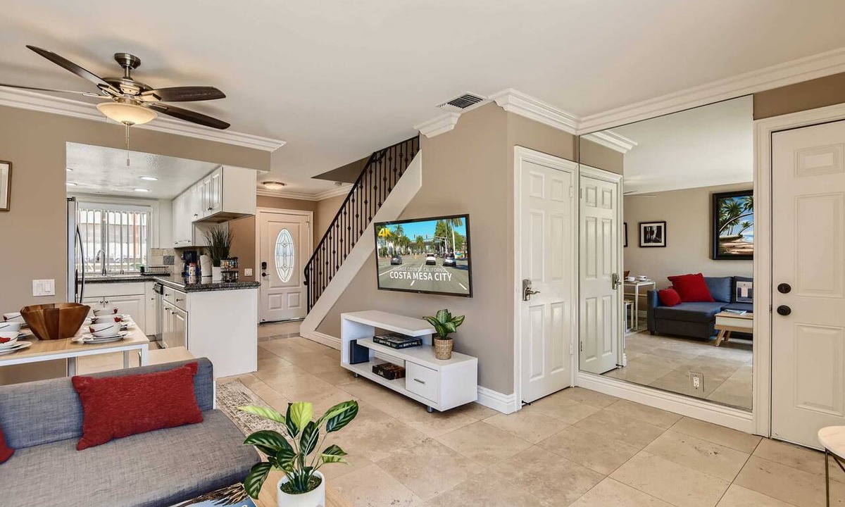 East Side Costa Mesa Condo | Spacious 3BR- Yard - BBQ - Parking!