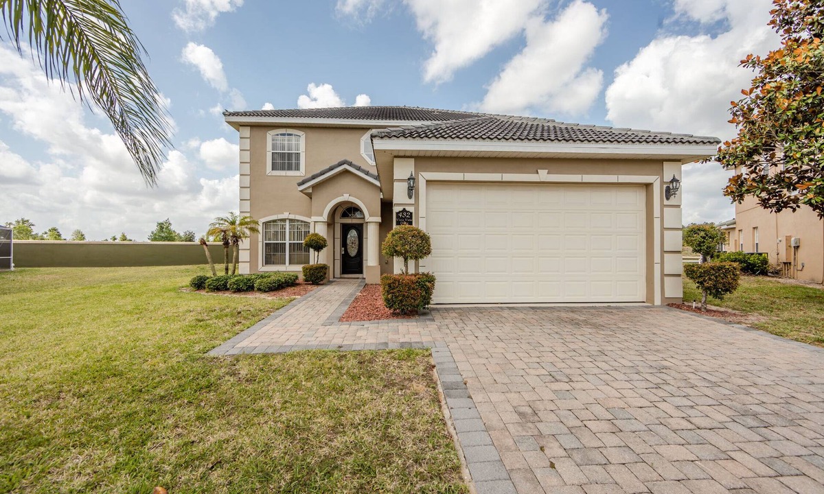 Tuscan Hills House | Spacious 5 Bedroom Pool/Spa Home Close to Disney! 432VD