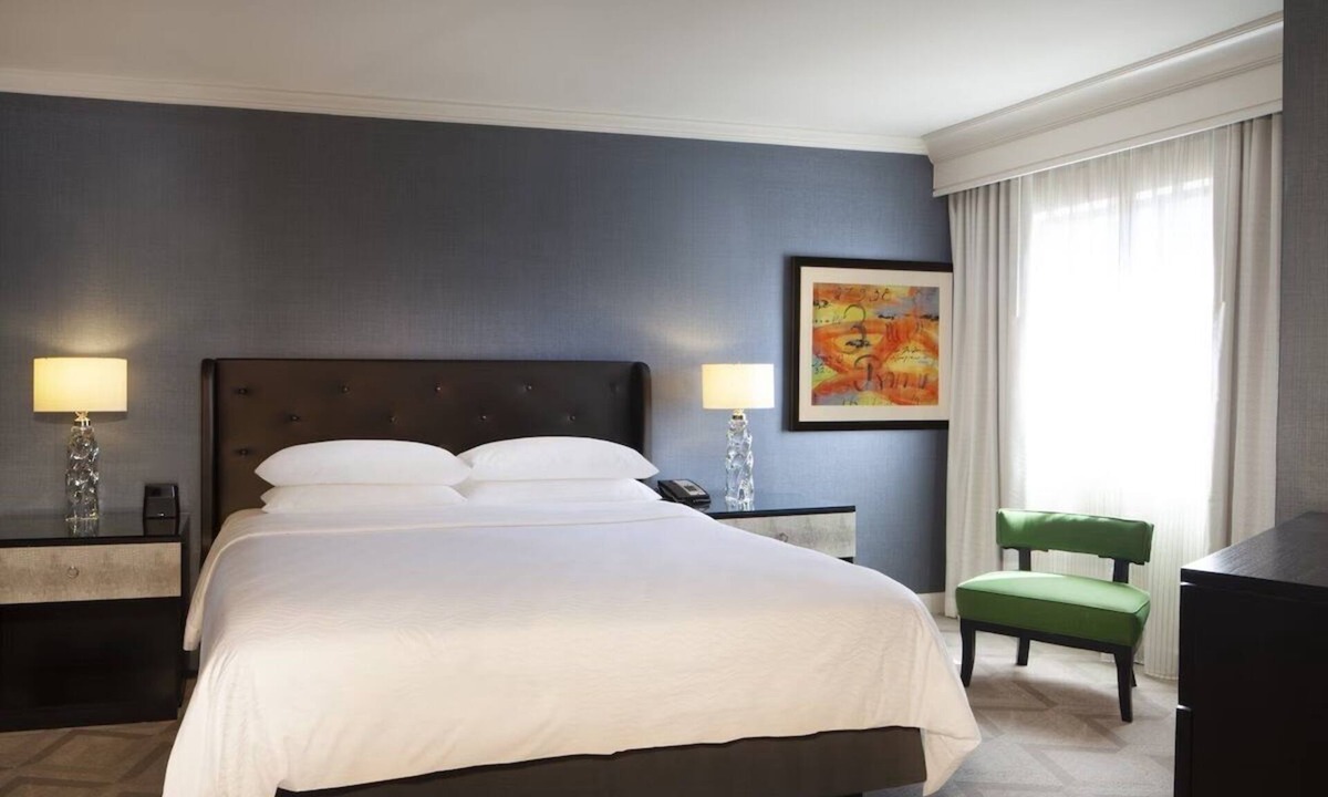 West End Hotel | Spacious Good-Value Accommodation! | Close to The Wharf Complex - 2.1 miles