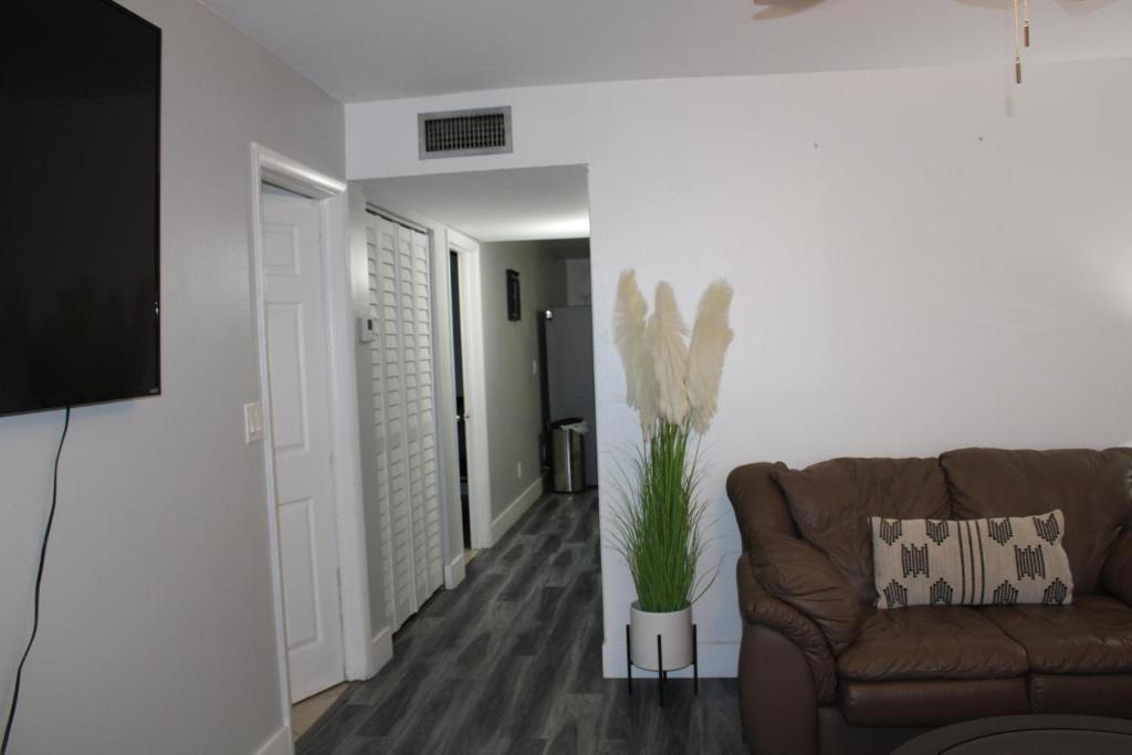 Pembroke Park Apartment | Spacious home by hard rock stadium and Casino