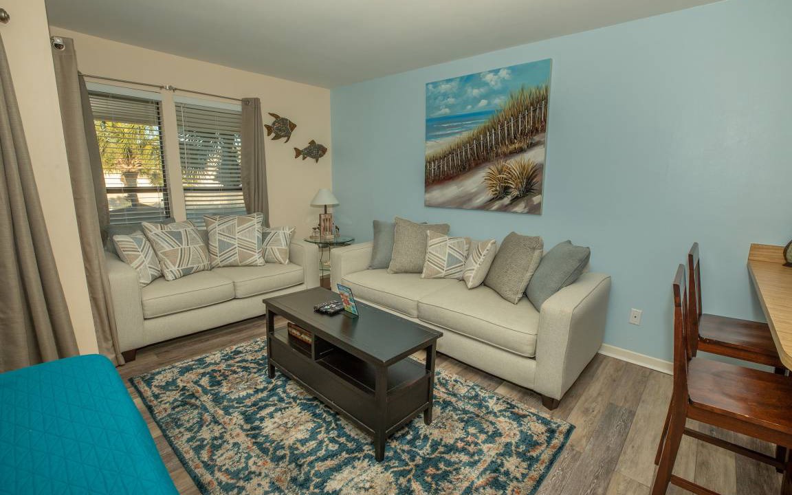 Holiday Isle Condo | SPC8209 - Upstairs Studio with Murphy Bed - Sleeps 4