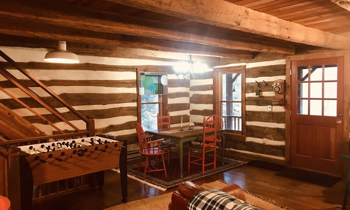 Rocky Ridge Cabin | Spruce Run Cabin, a wooded retreat on the mountain