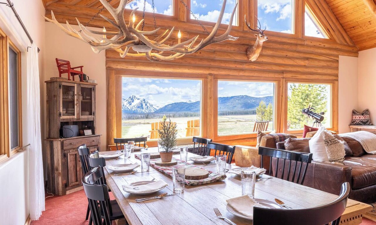 Stanley Cabin | Stanley Spacious Home