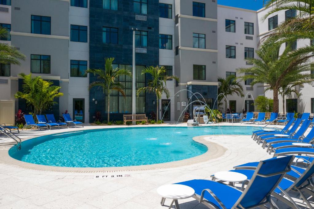 Naples Hotel | Staybridge Suites - Naples - Marco Island by IHG