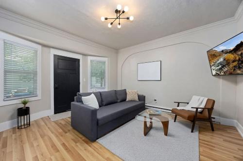 Twin Falls Apartment | #StayinMyDistrict 2nd Avenue Downtown Twin Falls