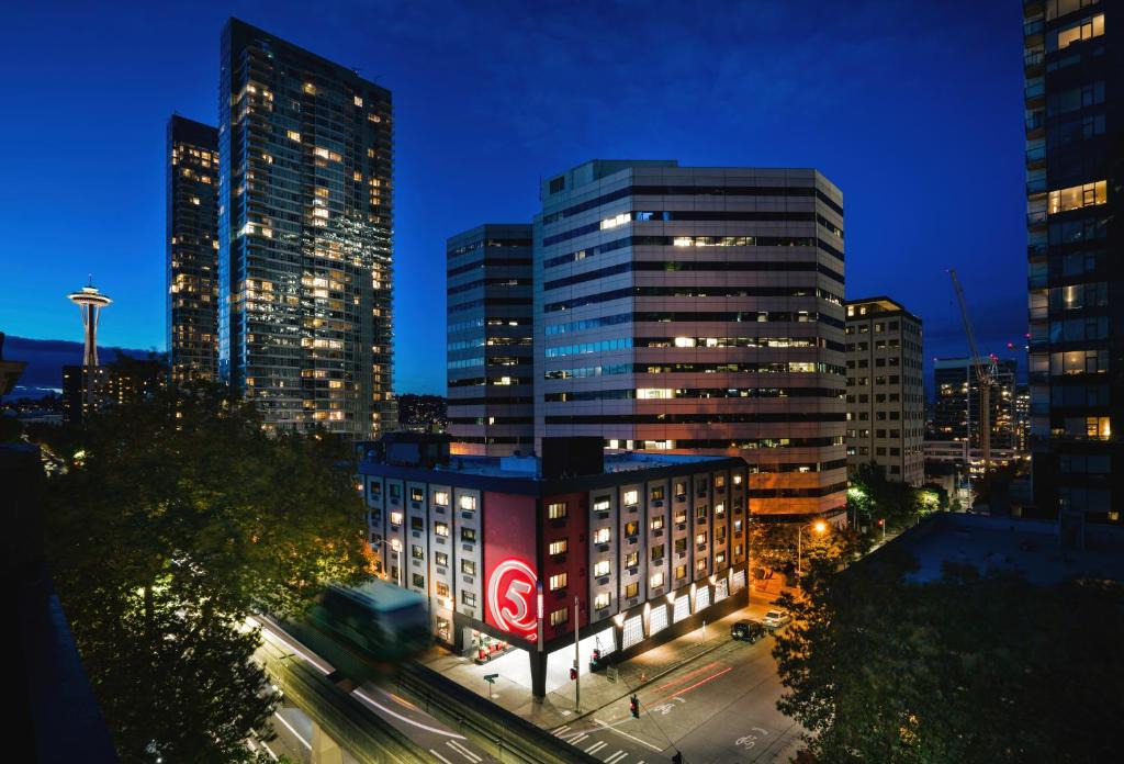 Belltown Hotel | Staypineapple, Hotel FIVE, Downtown Seattle