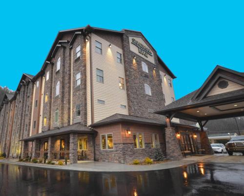 Cherokee Hotel | Stonebrook Lodge