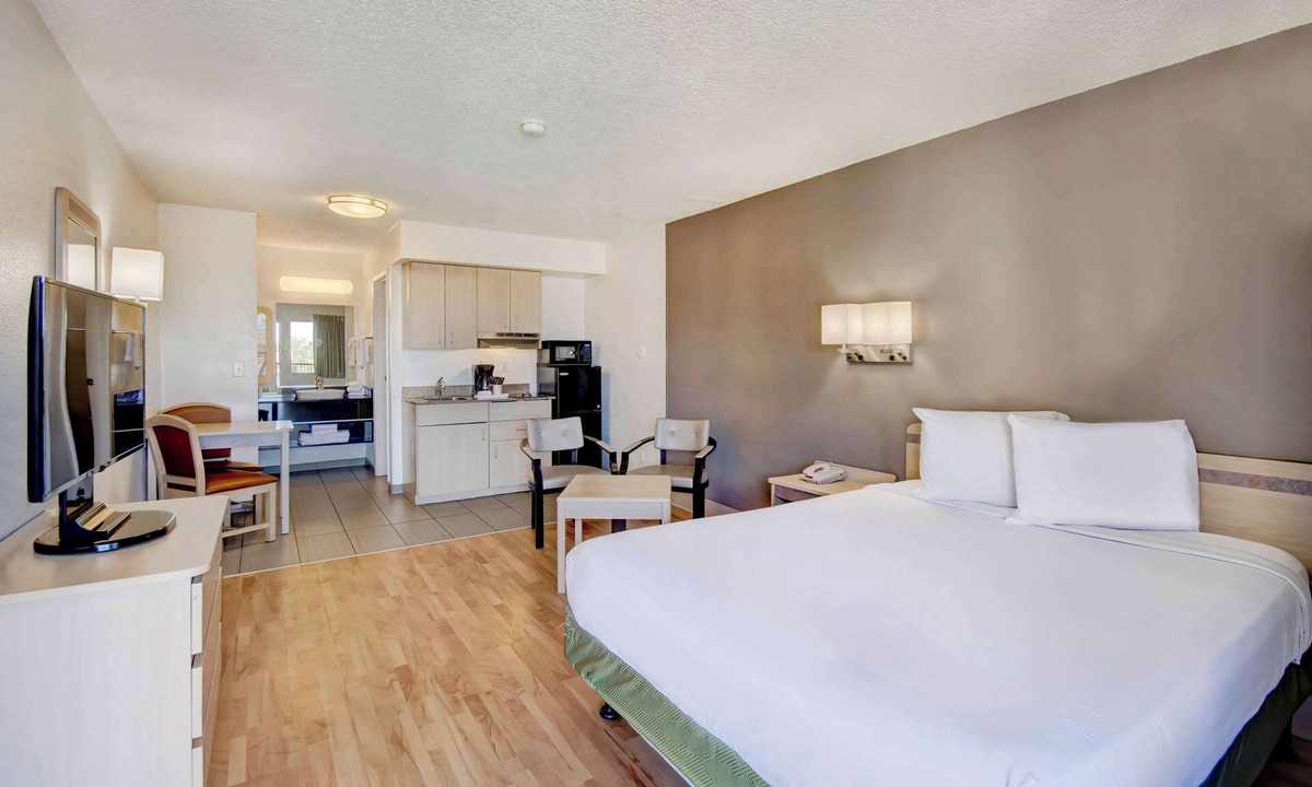 Tucson Hotel | Studio 6 Tucson, AZ - Irvington Road