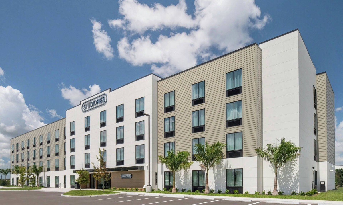 Biggar Apartment | StudioRes by Marriott Fort Myers Airport