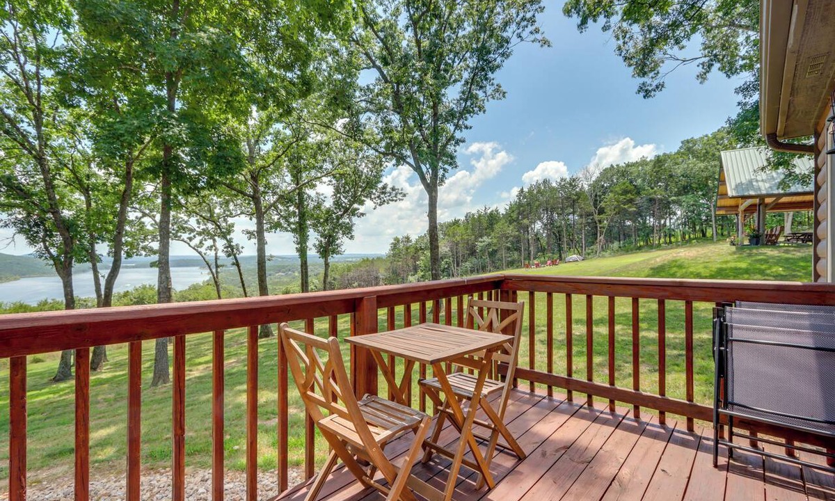 Shell Knob Cabin | Stunning Views! Table Rock Lake Cabin Near Marina