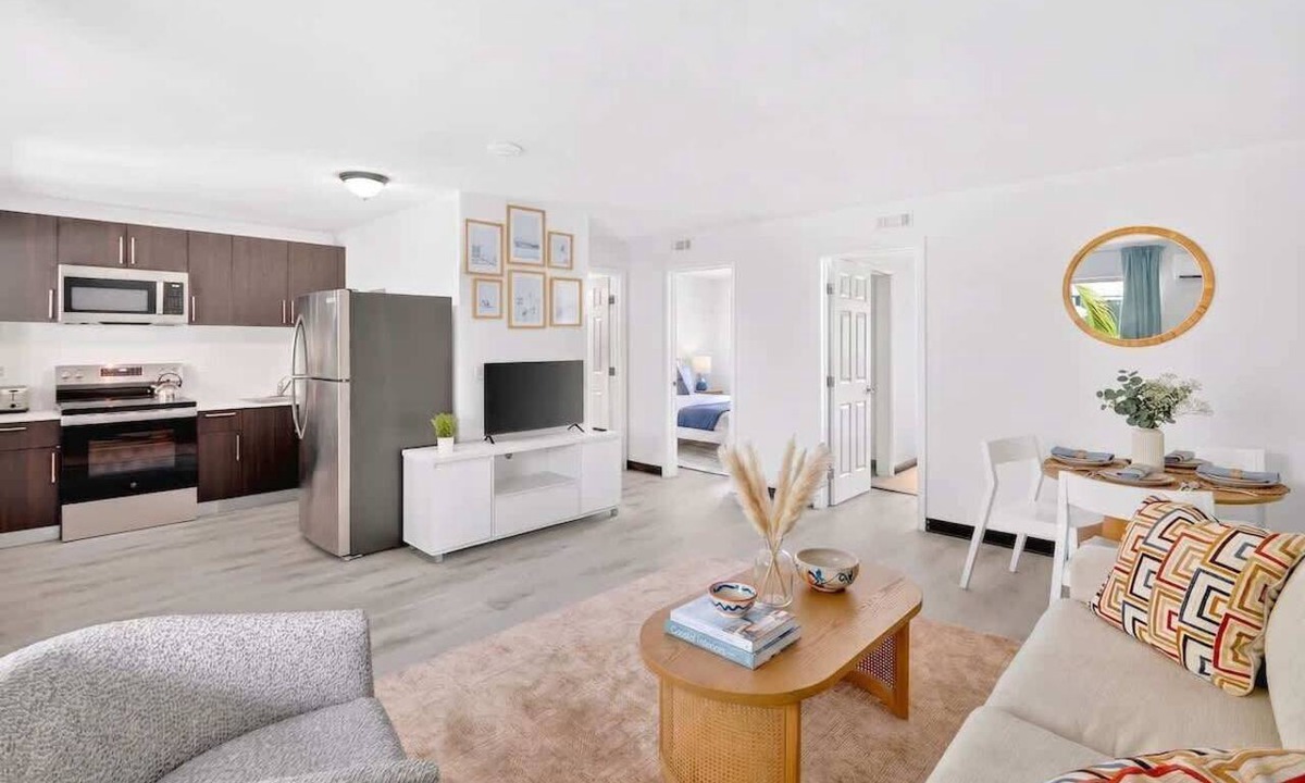 Poinciana Park Apartment | Stylish 2BR Near Beach, Airport & Las Olas