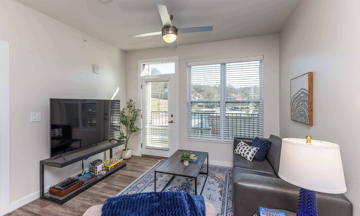 CUF Apartment | Stylish Retreat | Only 2miles to UC & Downtown Life
