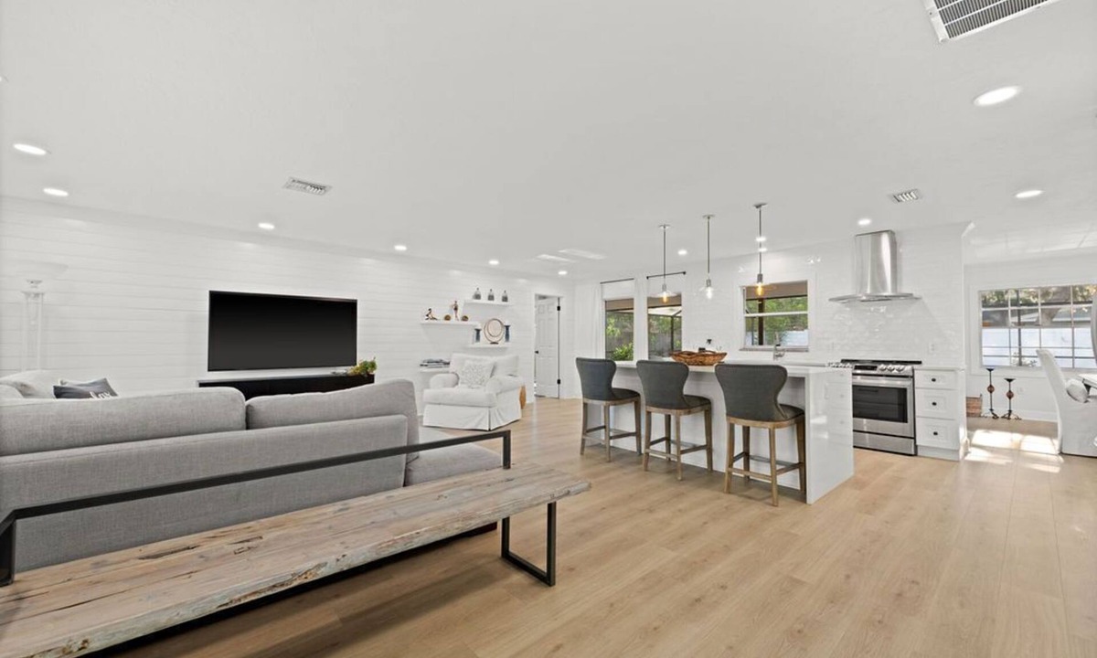 Sarasota Springs House | Sunny Oasis: Bright, Private and Beautiful Retreat! Magnolia Rentals