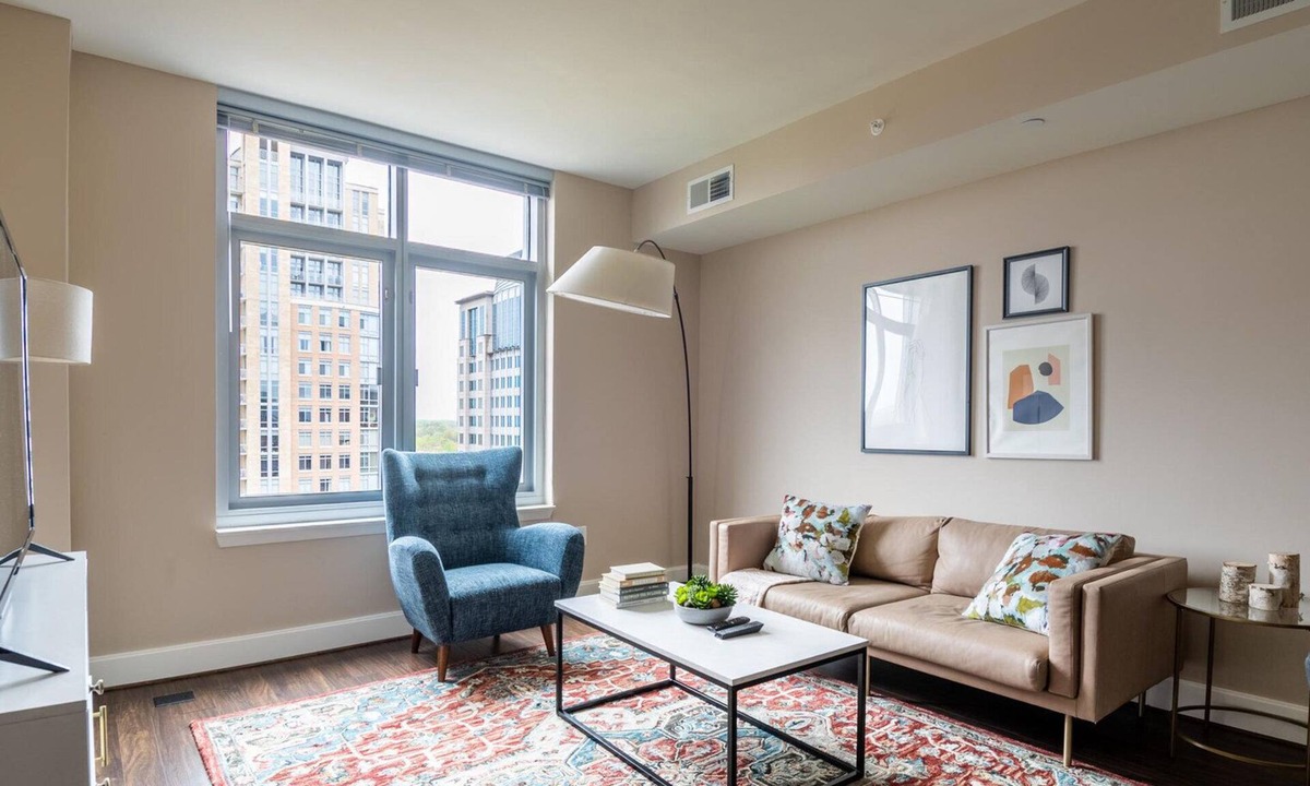 Reston Apartment | Sunny Reston 2BR w/Laundry, walk to Restaurants & Mall, by Blueground