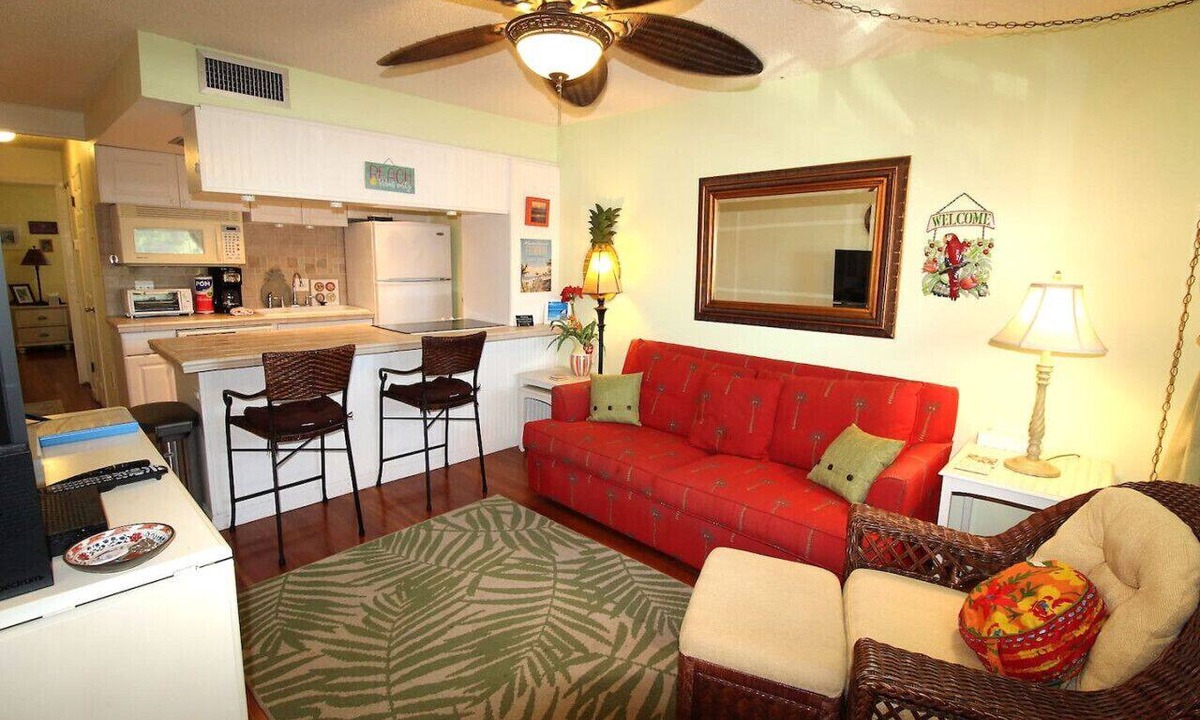 Sunset Beach Condo | Sunset Cove: One-Bedroom in Treasure Island, Short